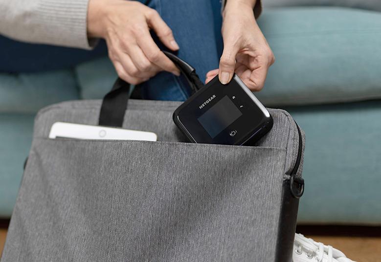 Nighthawk (MR5200) M5 5G AX1800 WiFi 6 Mobile Router